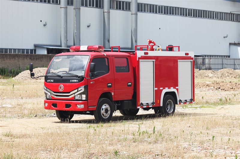 🚒 消防车大揭秘：城市里的"红色守护神"到底有多硬核？